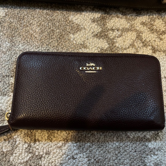 Coach Purse - Picture 6 of 7